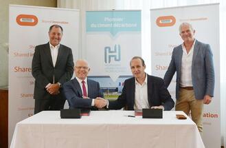 A partnership between Bouygues Construction and Hoffmann Green Cement Technologies to develop low carbon footprint concrete