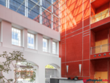 Offices to let in Corso Court