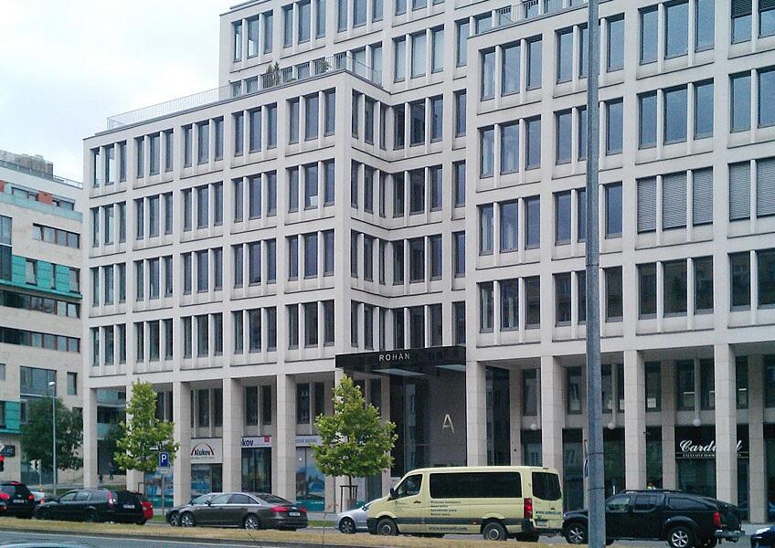 REICO investiční společnost České spořitelny vlastníkem kancelářské budovy Rohan Business Center v Praze – Karlíně