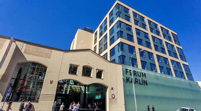 Prague's Commercial Real Estate Thrives: Amundi Finalizes Major Karlín Office Complex Sale