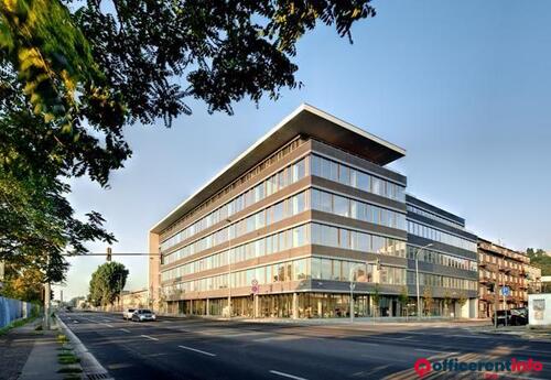 Offices to let in River Corner