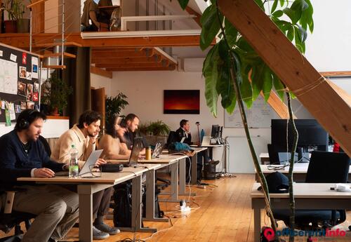 Offices to let in Locus Workspace