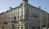 Discover many ways to work your way in Regus IP Pavlova