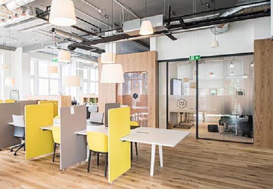 We offer workspace options fully tailored to your needs in Spaces Albatros