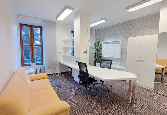 Pronájem kanceláří – 4 místnosti, v bezprostřední blízkosti centra města