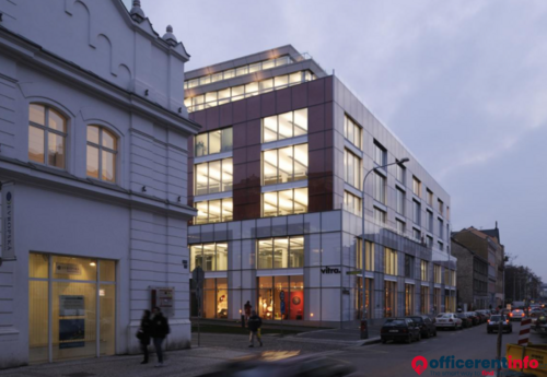 Offices to let in Corso Karlín II